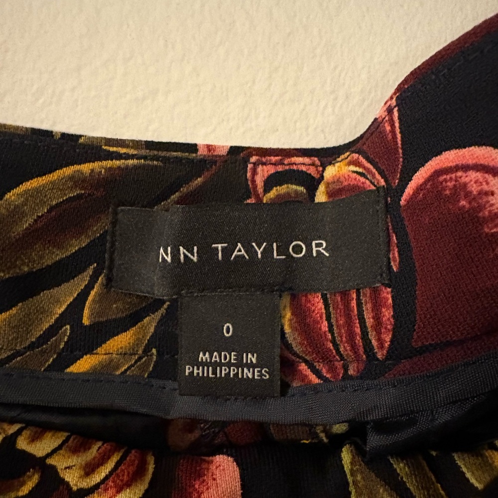 Ann Taylor Floral Wide-Leg Pants size 0 - Picture 5 of 6